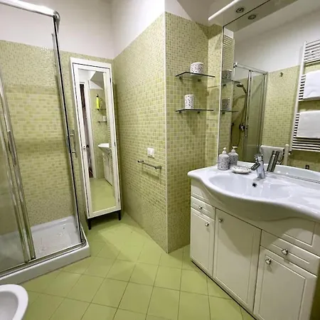 Via Milano Apartment Trieste Exterior photo